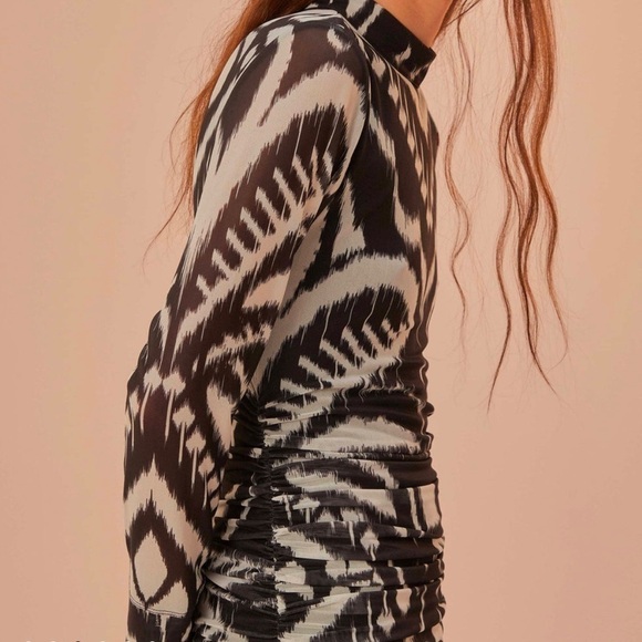 #47 NWT FARM Rio Pineapple Ikat Black Tulle Midi Dress - Picture 3 of 7